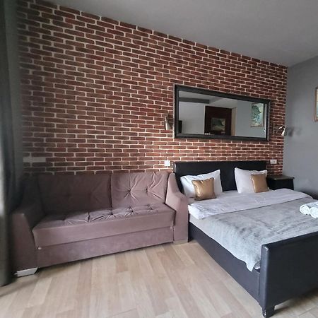 Mini Hotel On Demiivska Kiev Ngoại thất bức ảnh