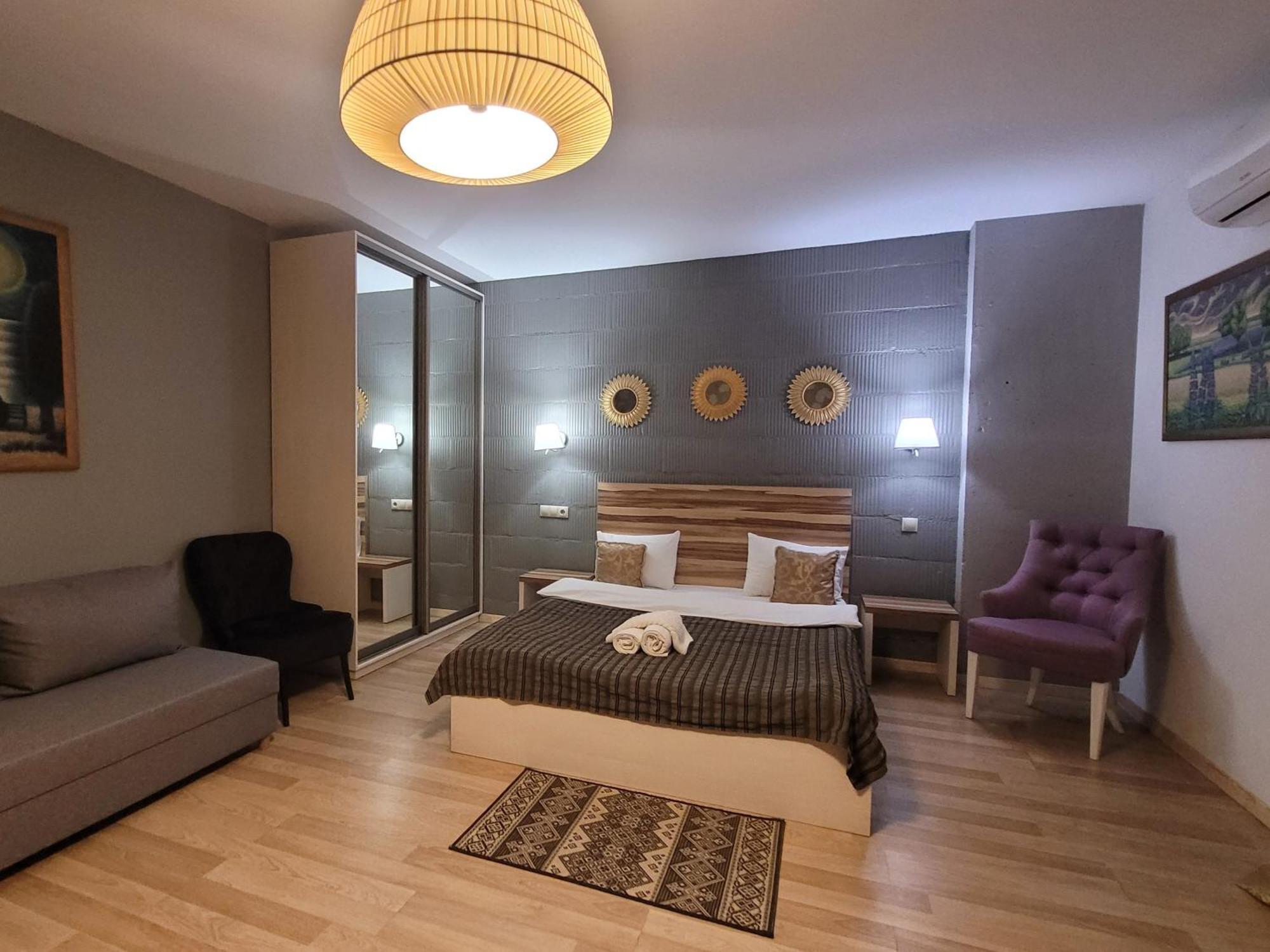 Mini Hotel On Demiivska Kiev Ngoại thất bức ảnh