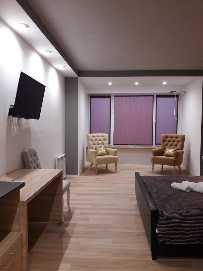 Mini Hotel On Demiivska Kiev Ngoại thất bức ảnh
