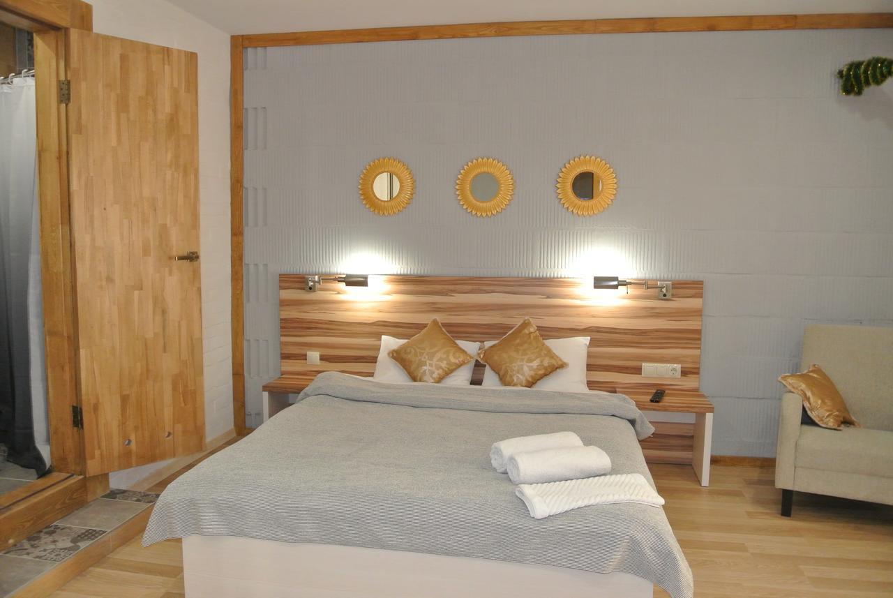 Mini Hotel On Demiivska Kiev Ngoại thất bức ảnh