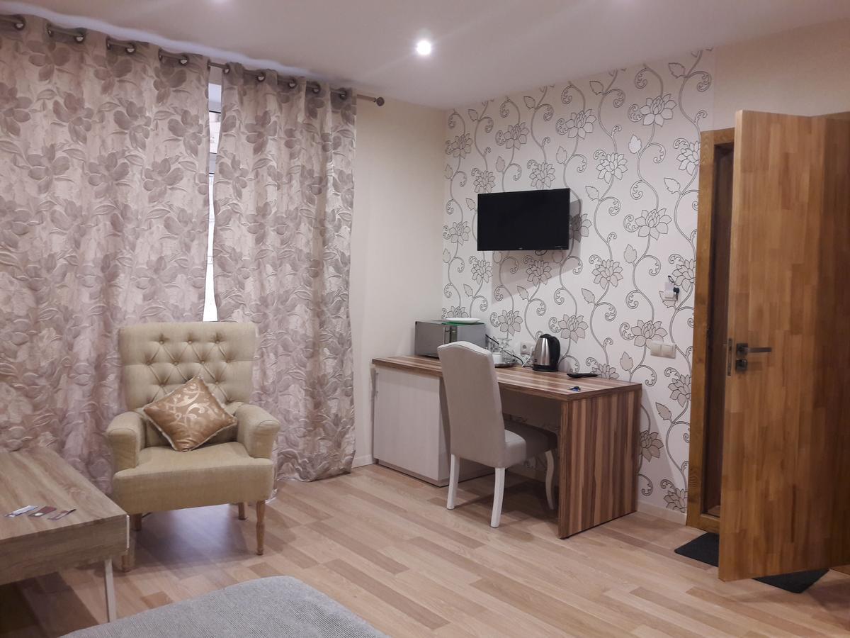 Mini Hotel On Demiivska Kiev Ngoại thất bức ảnh