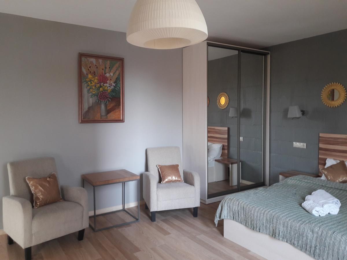 Mini Hotel On Demiivska Kiev Ngoại thất bức ảnh