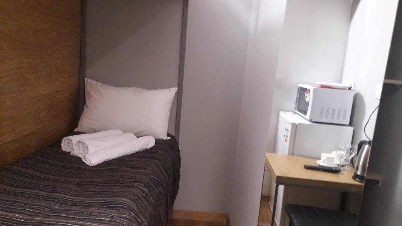 Mini Hotel On Demiivska Kiev Ngoại thất bức ảnh